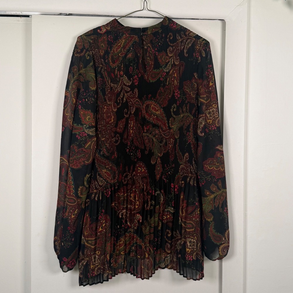 Primark Paisley Micro Pleated Mock Neck Blouse Black Red Gold USA 12 Long Sleeve
